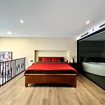 Pentstudio West Lake Duplex Apartment