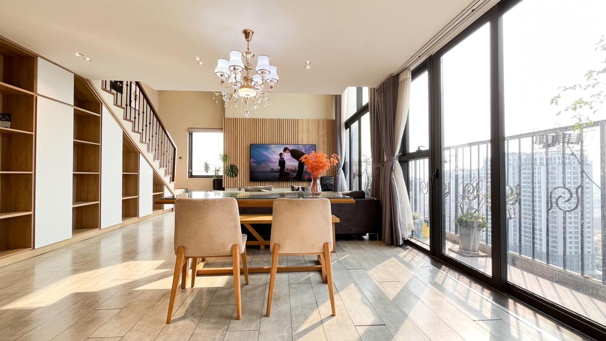 Pentstudio West Duplex